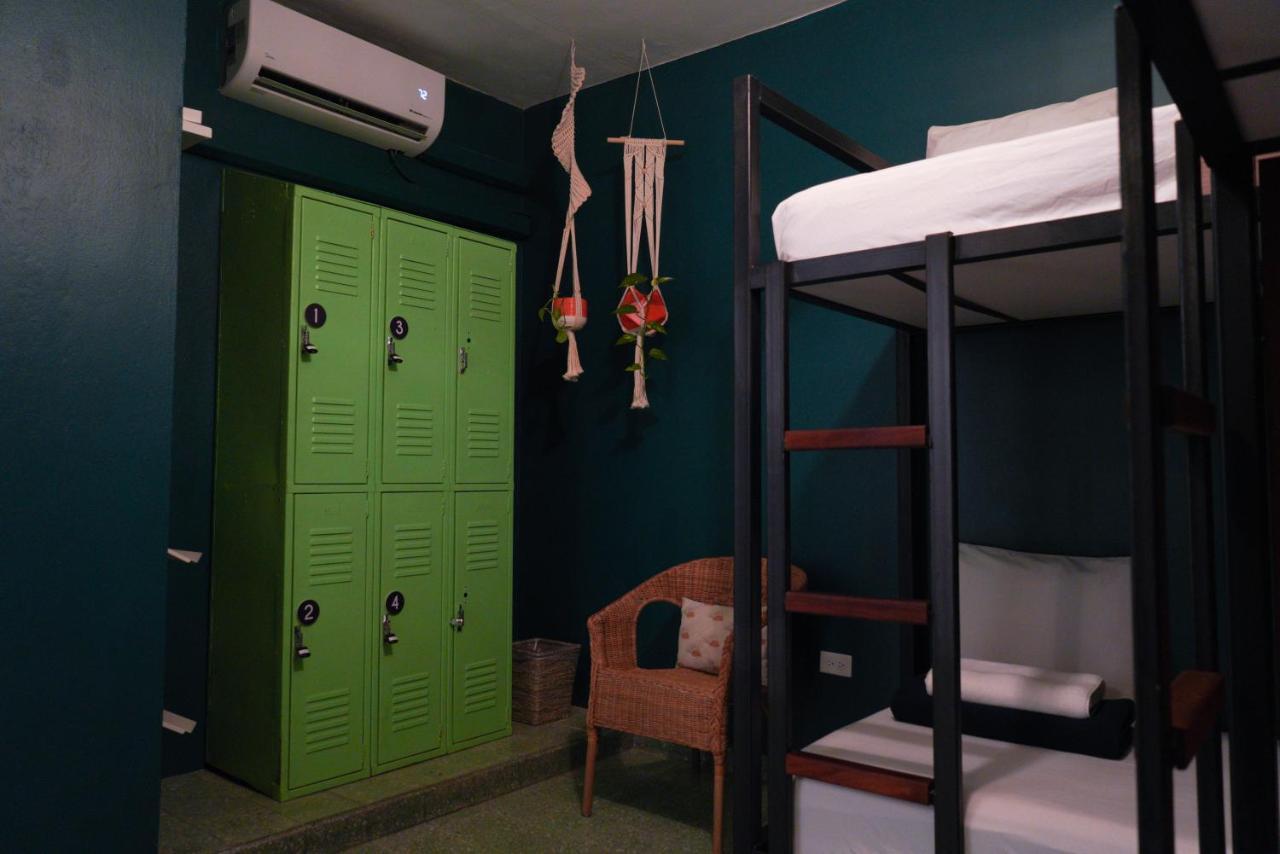 Santurcia Hostel (Adults Only) Сан-Хуан Экстерьер фото
